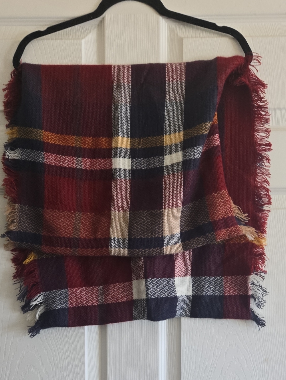 Cozy Plaid Fringe Scarf in Burgundy & Navy